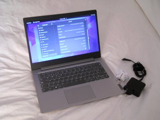 Lenovo 14' Grigio Debian 12