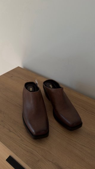 Zuecos Zara Piel Marrón Talla 38