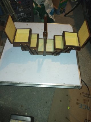 Caja de costura vintage de madera
