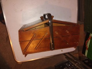 Caja de costura vintage de madera