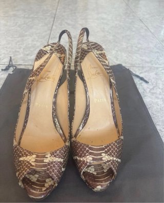 Zapatos Christian Louboutin Talla 39.5