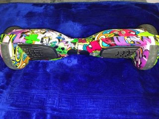 Hoverboard con diseño graffiti