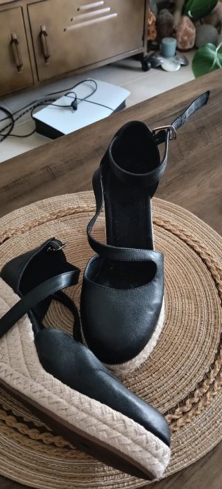 Zapatos de cuña negros
