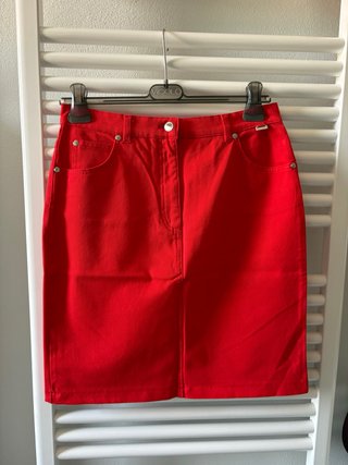 Gonna dritta Escada Sport rossa