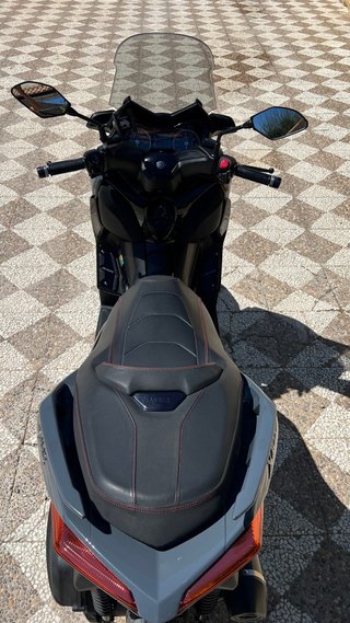 Yamaha XMAX 300