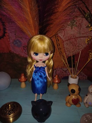 Muñeca Blythe TBL cuidada