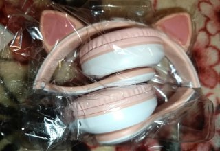 Auriculares Inalámbricos Gato LED