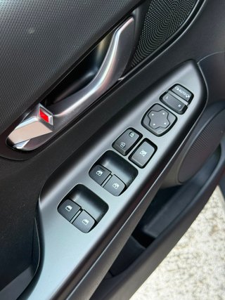 HYUNDAI KONA EV TECNO ELÉCTRICO