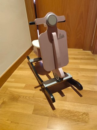 Vespa di legno da assemblare