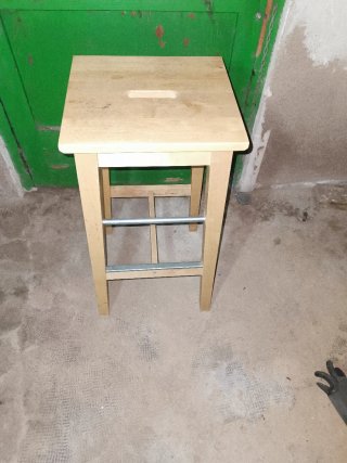 Taburete de madera