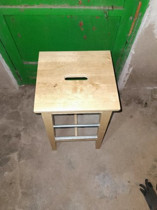 Taburete de madera