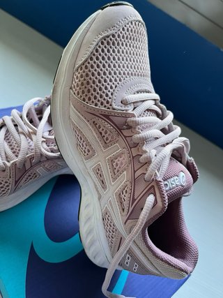 Zapatillas running Asics lilas y blancas