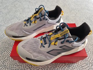 Zapatillas New Balance Nitrel. Trail running
