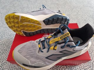 Zapatillas New Balance Nitrel. Trail running