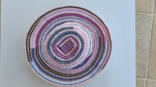 Cappello colorato a righe