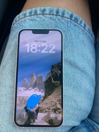 iPhone 13 Blanco 128GB parte de atrás con rasguños