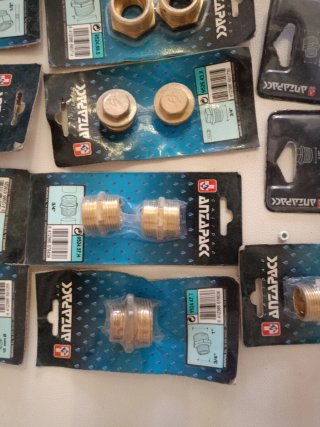 Lote de accesorios de fontanería