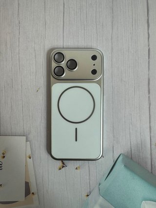 Funda MagSafe iPhone 17 Pro Max. Precio unidad