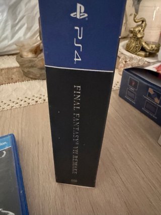 Final Fantasy VII Remake Deluxe PS4