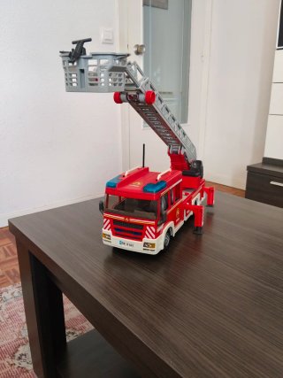 Camión Bomberos Playmobil con Escalera