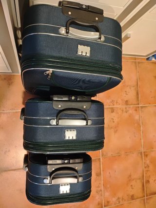 Juego 3 maletas de viaje verde