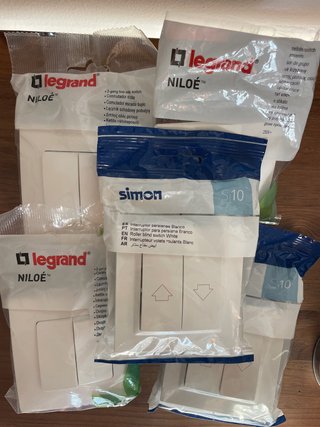 3 Conmutadores Dobles Legrand y 2 Interruptores Pe