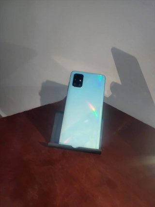 Samsung A71