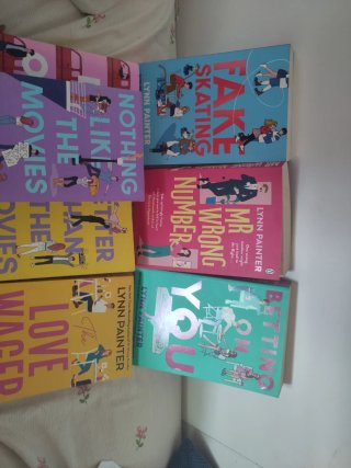 Set de 7 libros de Lynn Painter. En inglés.Lote