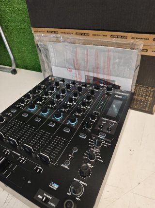 Mesa de Mezclas Reloop RMX60 Negra