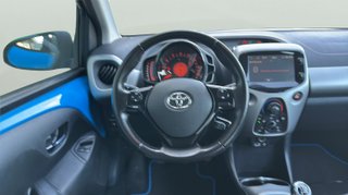 Toyota Aygo 1.0 70 x-play 51 kW (69 CV)