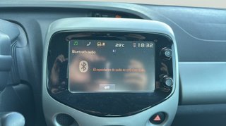Toyota Aygo 1.0 70 x-play 51 kW (69 CV)