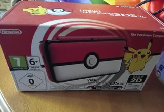 Nintendo 2DS XL Edición Pokeball