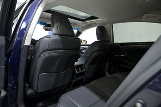 Lexus ES   2.5 300h Premium