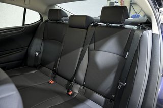 Lexus ES   2.5 300h Premium