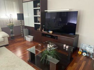 Mesa de centro de cristal y madera