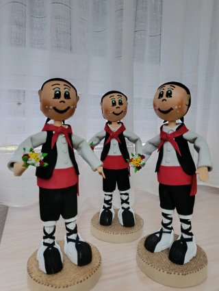 Muñecos artesanales...Estamos Burgos.Se hacen pedi