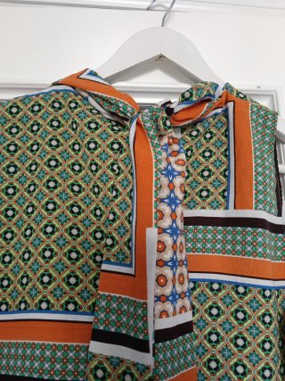 Conjunto Pantalón ancho estampado y blusa de  Zara