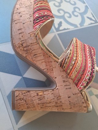 Sandalias de tacón plataforma multicolor