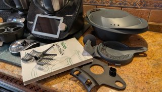 Thermomix TM6 "140 Years"  con accesorios + Friend