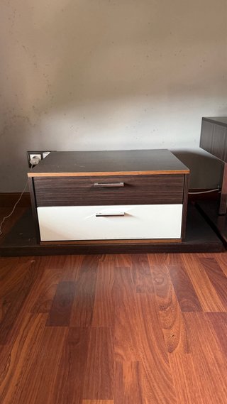 Dormitorio completo  madera oscura