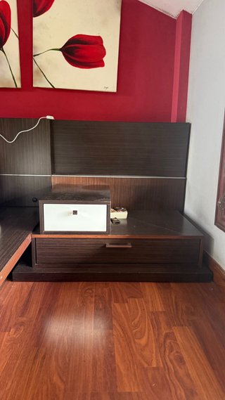 Dormitorio completo  madera oscura