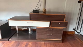 Dormitorio completo  madera oscura