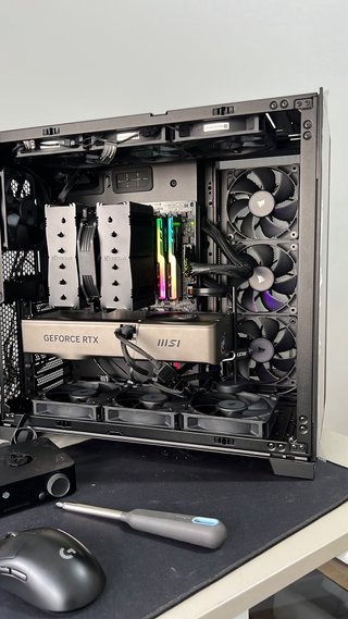 Placa Gráfica MSI GeForce RTX 4070 Ti SUPER