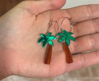 Pendientes de aro con palmera