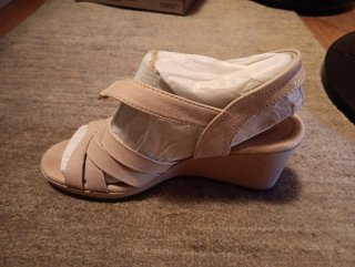 Sandalias Clarks de tacón medio. Tala Tallala 38
