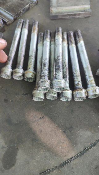 Tornillos culata Jeep Cherokee 2.5 Diesel