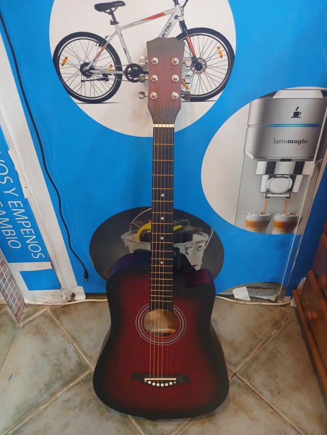 Guitarra Acústica Roja y Negra