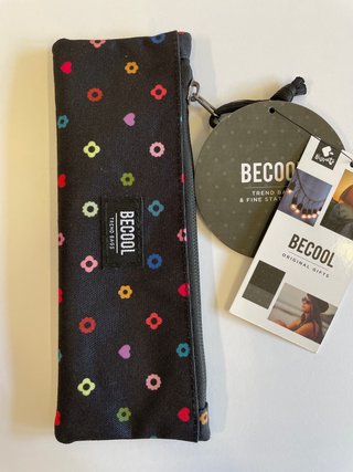 Estuche Busquets con estampado floral