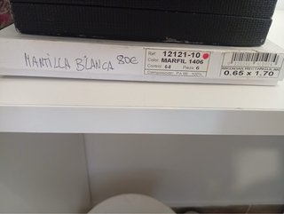Mantilla de encaje blanco