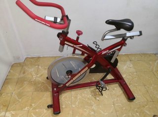 Bicicleta Spinning BH Roja